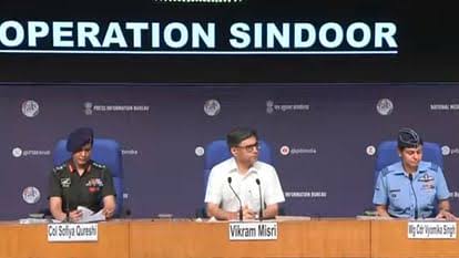 'आम नागरिकों और सैन्य ठिकानों को नहीं बनाया निशाना', ऑपरेशन सिंदूर पर सेना ने दी पूरी जानकारी